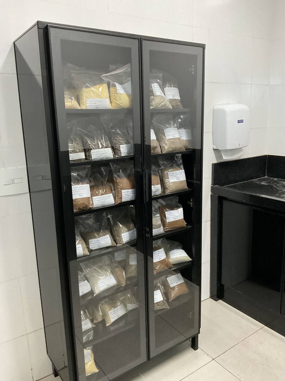 Retém de amostras do CMA Lab